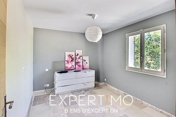 FUVEAU – Villa contemporaine | 4 chambres | Suite parentale de plain-pied | Piscine 5 x 11 m | Terrain plat 2