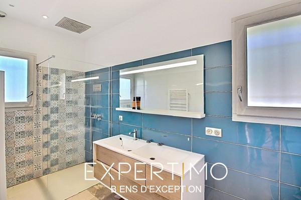 FUVEAU – Villa contemporaine | 4 chambres | Suite parentale de plain-pied | Piscine 5 x 11 m | Terrain plat 2