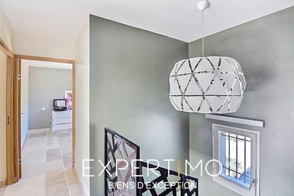 FUVEAU – Villa contemporaine | 4 chambres | Suite parentale de plain-pied | Piscine 5 x 11 m | Terrain plat 2