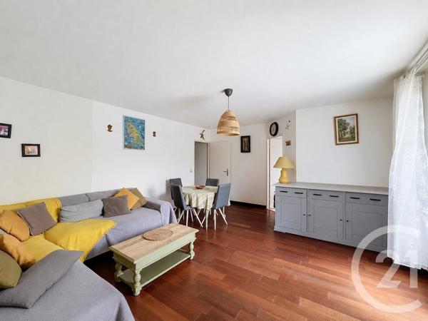Appartement à vendre  3 pièces - 65,50 m 2   COMBS LA VILLE  - 77