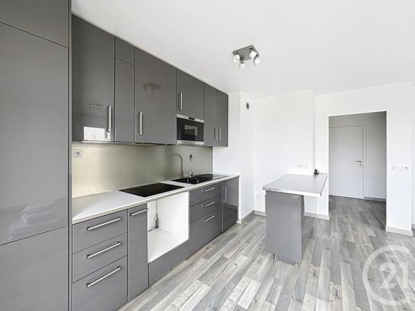 Appartement à vendre  3 pièces - 65,50 m 2   COMBS LA VILLE  - 77