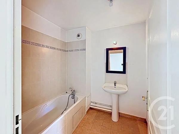 Appartement à vendre  3 pièces - 65,50 m 2   COMBS LA VILLE  - 77