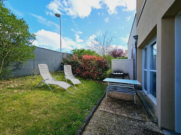 BOURGES APPARTEMENT 2 CHAMBRES JARDIN PARKING