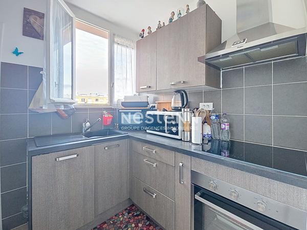 Appartement 2 pièces Dreux, idéal investissement locatif ou premier achat, résidence sécurisée avec gardien et ascenseur, avec Cave + Parking