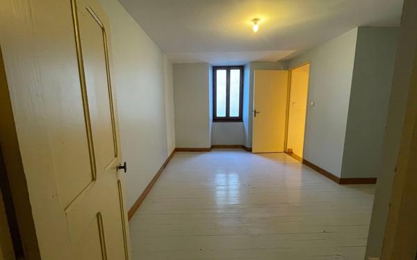 Maison à vendre    6 pièces •  Florac