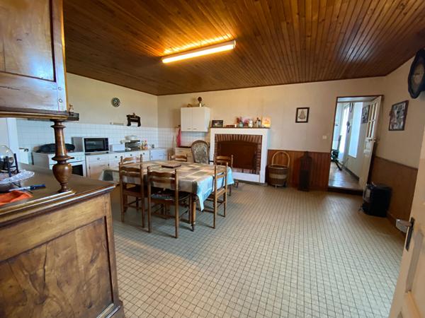 A vendre Maison en pierre sur la commune de St Michel de Plelan avec terrain constructible