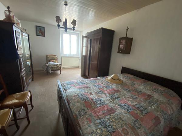 A vendre Maison en pierre sur la commune de St Michel de Plelan avec terrain constructible