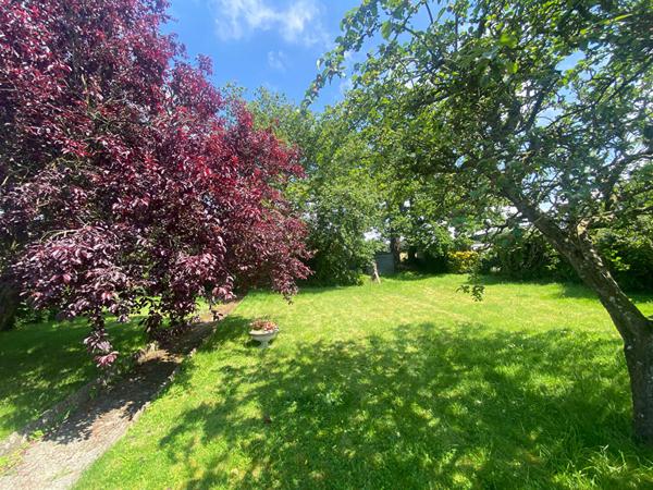 A vendre Maison en pierre sur la commune de St Michel de Plelan avec terrain constructible