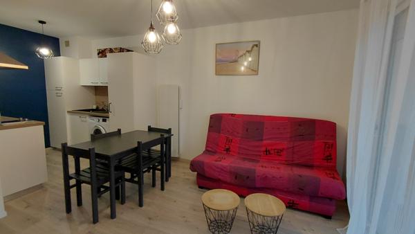 Appartement meublé T2 à louer de 35 m² – Proche Mer – Avec Parking et Cave