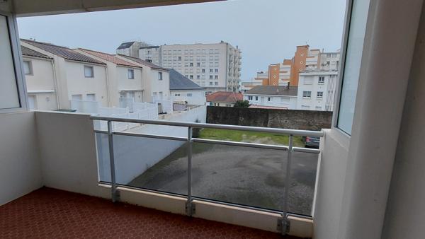 Appartement meublé T2 à louer de 35 m² – Proche Mer – Avec Parking et Cave