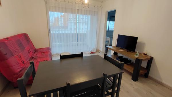 Appartement meublé T2 à louer de 35 m² – Proche Mer – Avec Parking et Cave