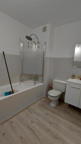 Appartement meublé T2 à louer de 35 m² – Proche Mer – Avec Parking et Cave