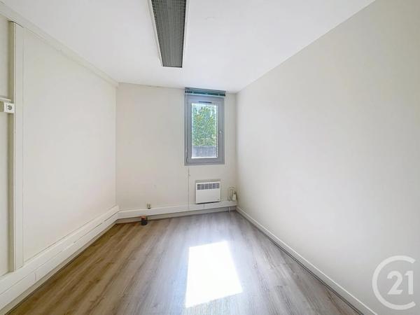 Appartement F4 à vendre  5 pièces - 83,76 m 2   MELUN  - 77
