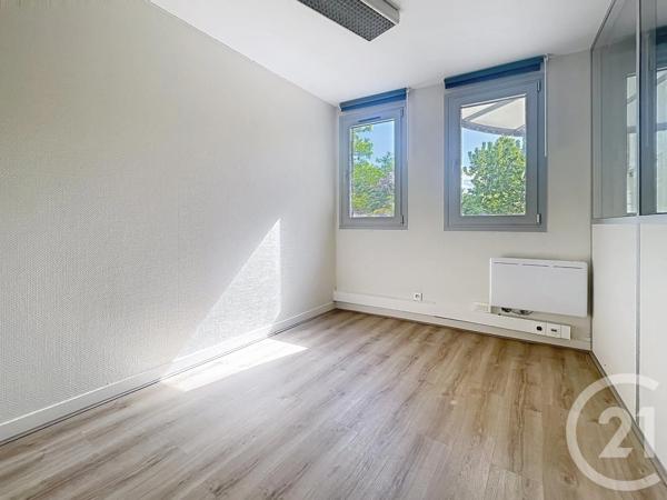 Appartement F4 à vendre  5 pièces - 83,76 m 2   MELUN  - 77