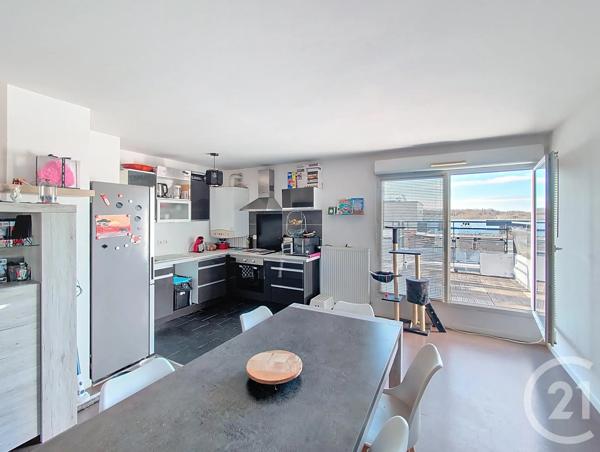 Appartement F4 à vendre  5 pièces - 83,76 m 2   MELUN  - 77