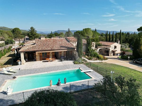 Maison 5 chambre(s) de luxe à vendre - Le Muy, Var - 83