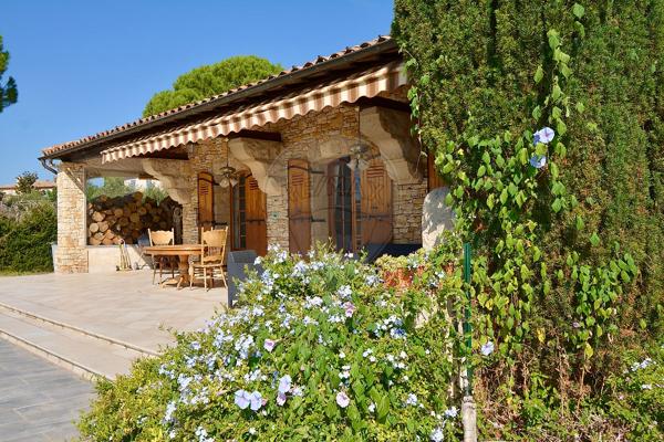 Maison 5 chambre(s) de luxe à vendre - Le Muy, Var - 83