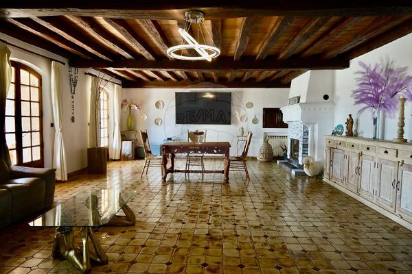 Maison 5 chambre(s) de luxe à vendre - Le Muy, Var - 83