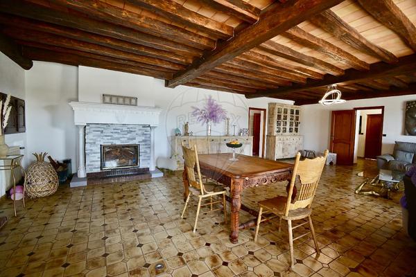 Maison 5 chambre(s) de luxe à vendre - Le Muy, Var - 83