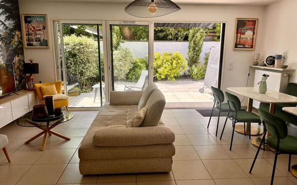 Maison à vendre    4 pièces •  Bordeaux