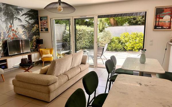 Maison à vendre    4 pièces •  Bordeaux