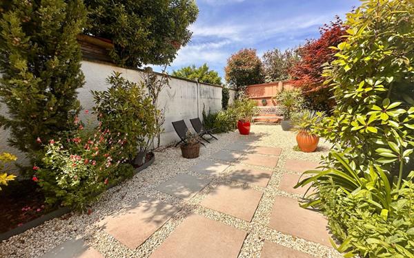 Maison à vendre    4 pièces •  Bordeaux