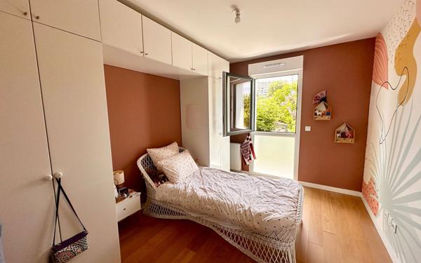 Maison à vendre    4 pièces •  Bordeaux