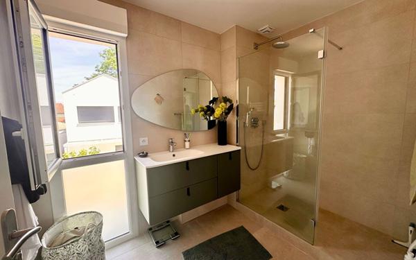 Maison à vendre    4 pièces •  Bordeaux