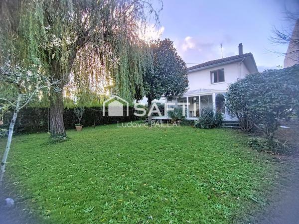 Maison familiale en bon état et parfaitement placée dans le quartier Capeyron