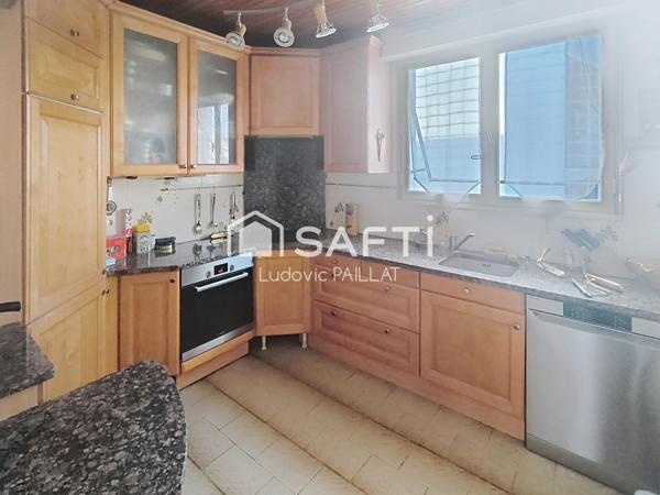 Maison familiale en bon état et parfaitement placée dans le quartier Capeyron