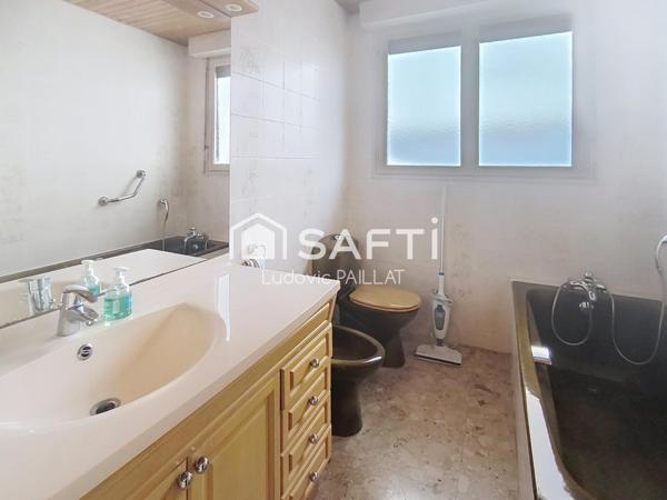 Maison familiale en bon état et parfaitement placée dans le quartier Capeyron