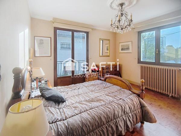 Maison familiale en bon état et parfaitement placée dans le quartier Capeyron