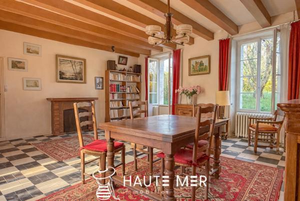 EMBRUN – Charme et caractère dans les hauteurs de Talmont-Saint-Hilaire