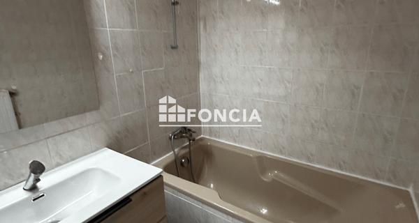 Location Appartement 3 pièces 67.24 m² - Avignon 84000