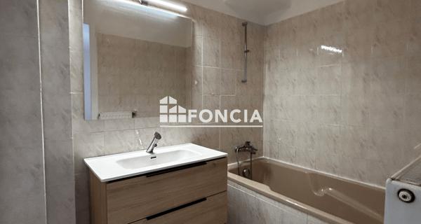 Location Appartement 3 pièces 67.24 m² - Avignon 84000