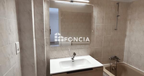 Location Appartement 3 pièces 67.24 m² - Avignon 84000