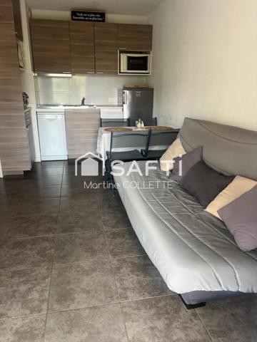 PROCHE DE LA PLAGE APPARTEMENT T2 AU 3ème et dernier étage avec ascenseur + Une place de parking privative