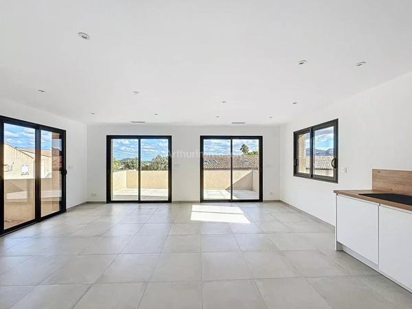 Vente Appartement 3 pièces 78 m2 à Calvi