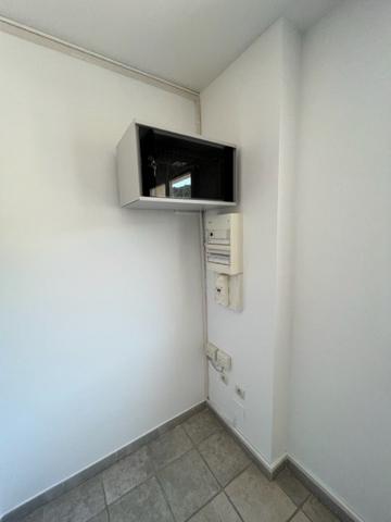 Gémenos (13420) Local professionnel 64 m² – Gémenos – Proche zone des Paluds