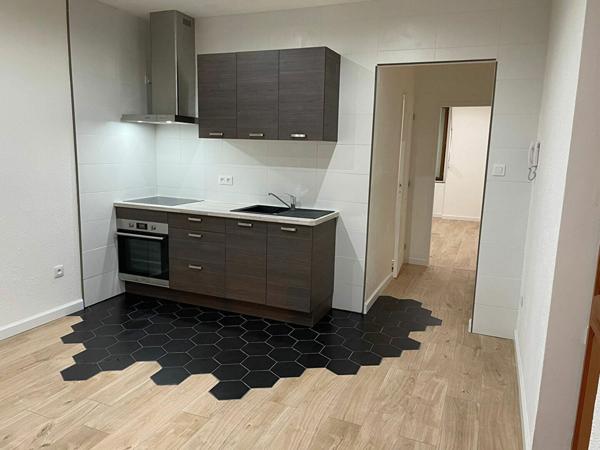Appartement à louer    1 pièce •    Castelnaudary