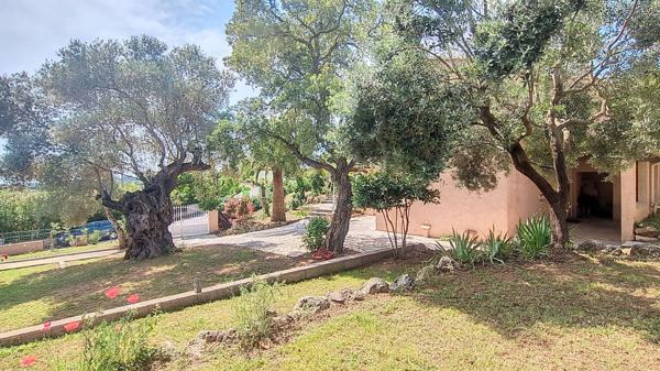 Saint-Aygulf vue mer 4 chambres piscine Garage