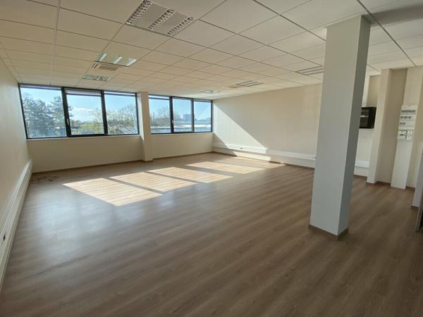 BUREAUX à LOUER de 180 m²