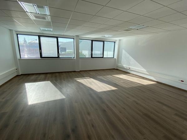 BUREAUX à LOUER de 180 m²
