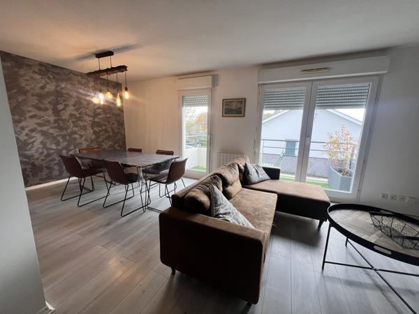 A Louer. HENNEBONT, Appartement T2 meublé de 50m² avec 2 places de Parking