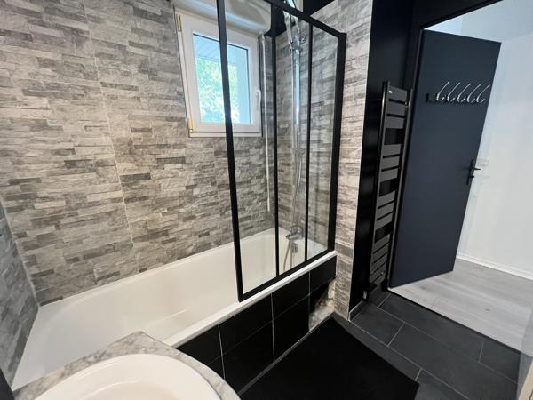 A Louer. HENNEBONT, Appartement T2 meublé de 50m² avec 2 places de Parking