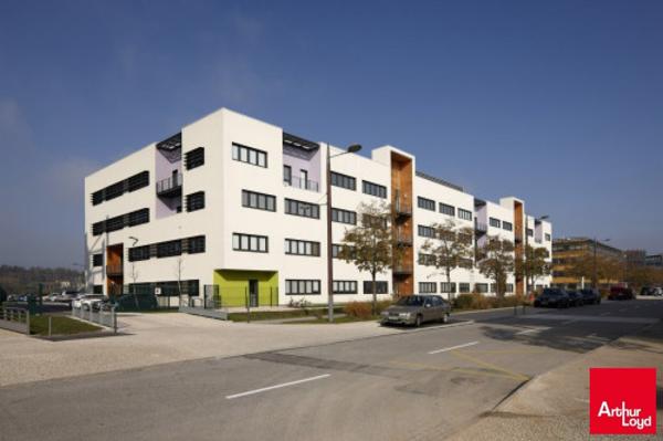Bureau à louer à Alixan proche gare TGV avec parking privatif et fibre