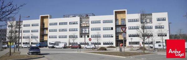 Bureau à louer à Alixan proche gare TGV avec parking privatif et fibre