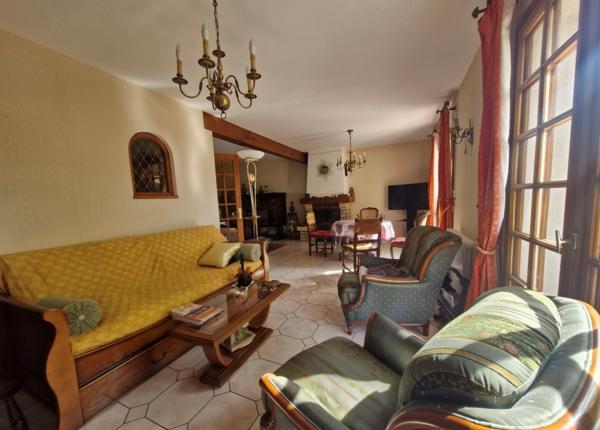 Maison
         5 pièces
        - 128 m² Exclusivité 316 000 € *