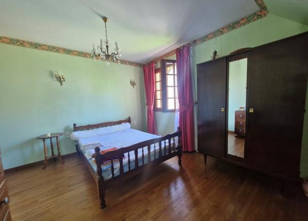 Maison
         5 pièces
        - 128 m² Exclusivité 316 000 € *