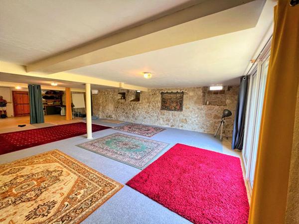 AGEN Nord : Demeure du 18ème  920 m² avec Dépendances - Grange - Ecurie- Piscine- Parc et terres 8 ha